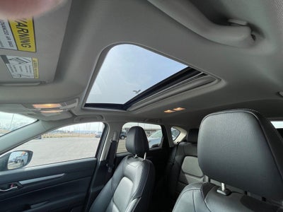 2025 Mazda Mazda CX-5 2.5 S Preferred Package MOONROOF / AWD / HEATED SEATS