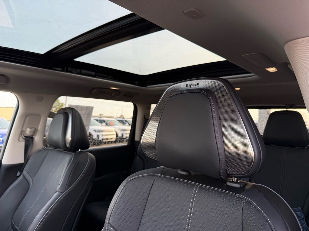 2025 INFINITI QX80 SENSORY HEATED SEATS / MOONROOF / ONE OWNER