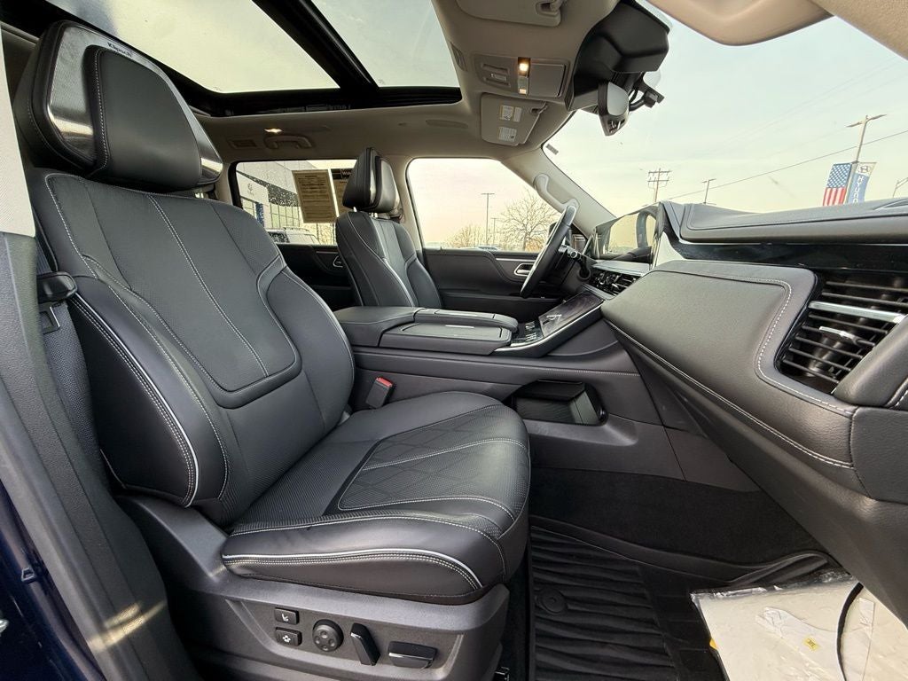 2025 INFINITI QX80 SENSORY HEATED SEATS / MOONROOF / ONE OWNER
