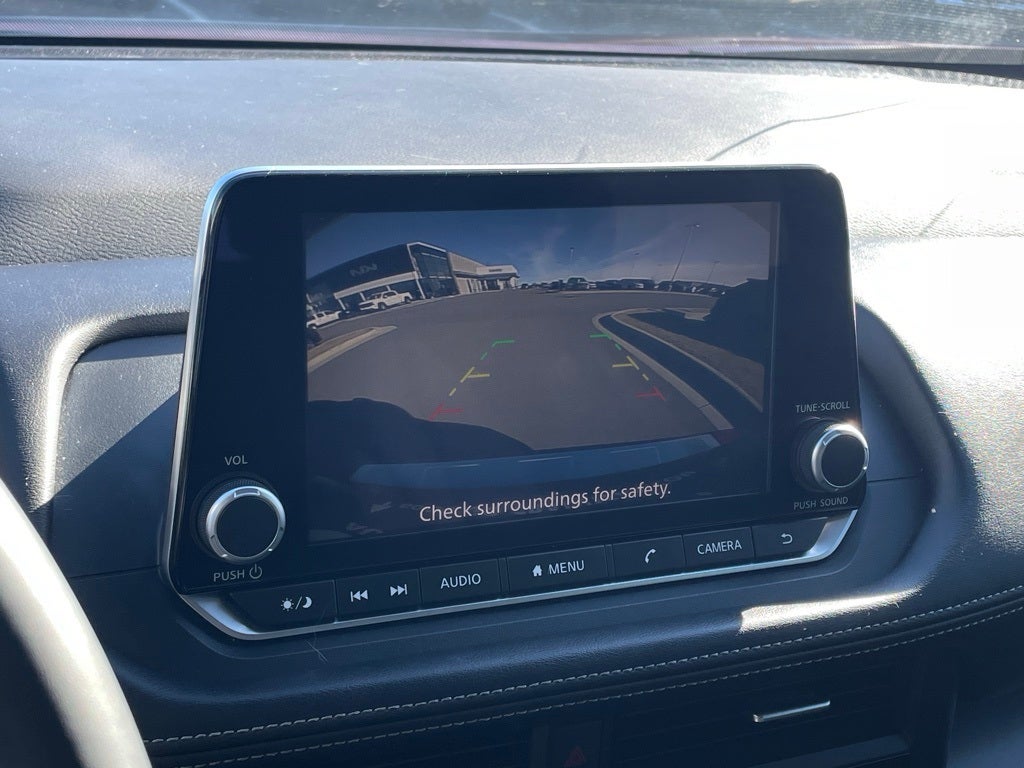 2025 Nissan Rogue SV AWD / ONE OWNER / POWER DRIVERS SEAT