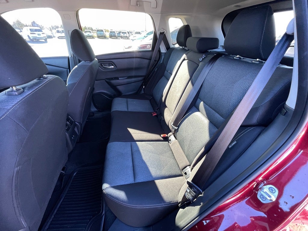 2025 Nissan Rogue SV AWD / ONE OWNER / POWER DRIVERS SEAT