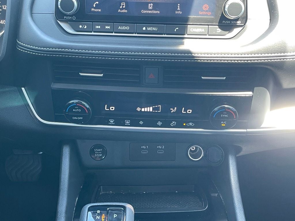 2025 Nissan Rogue SV ONE OWNER / CLEAN CARFAX
