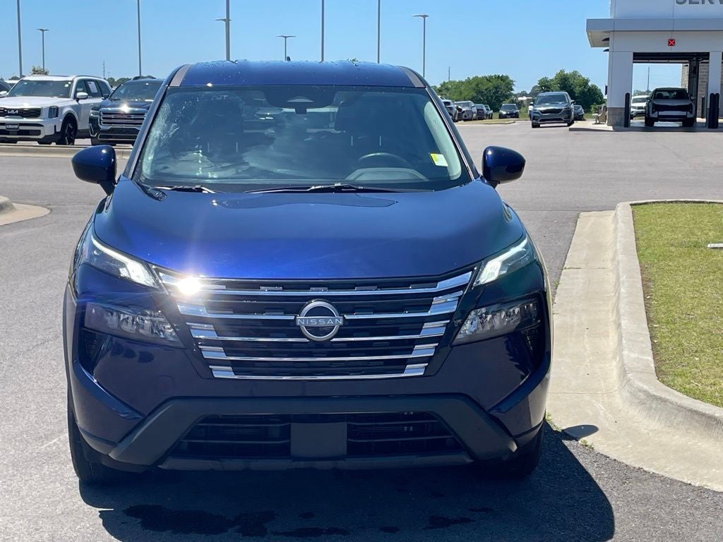 2025 Nissan Rogue SV ONE OWNER / CLEAN CARFAX