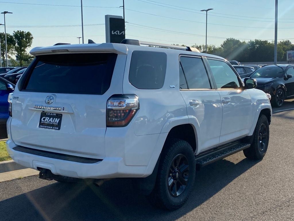 2022 Toyota 4Runner SR5 4X4 / CLEAN CARFAX