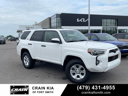 2022 Toyota 4Runner SR5 4X4 / KEYLESS ENTRY