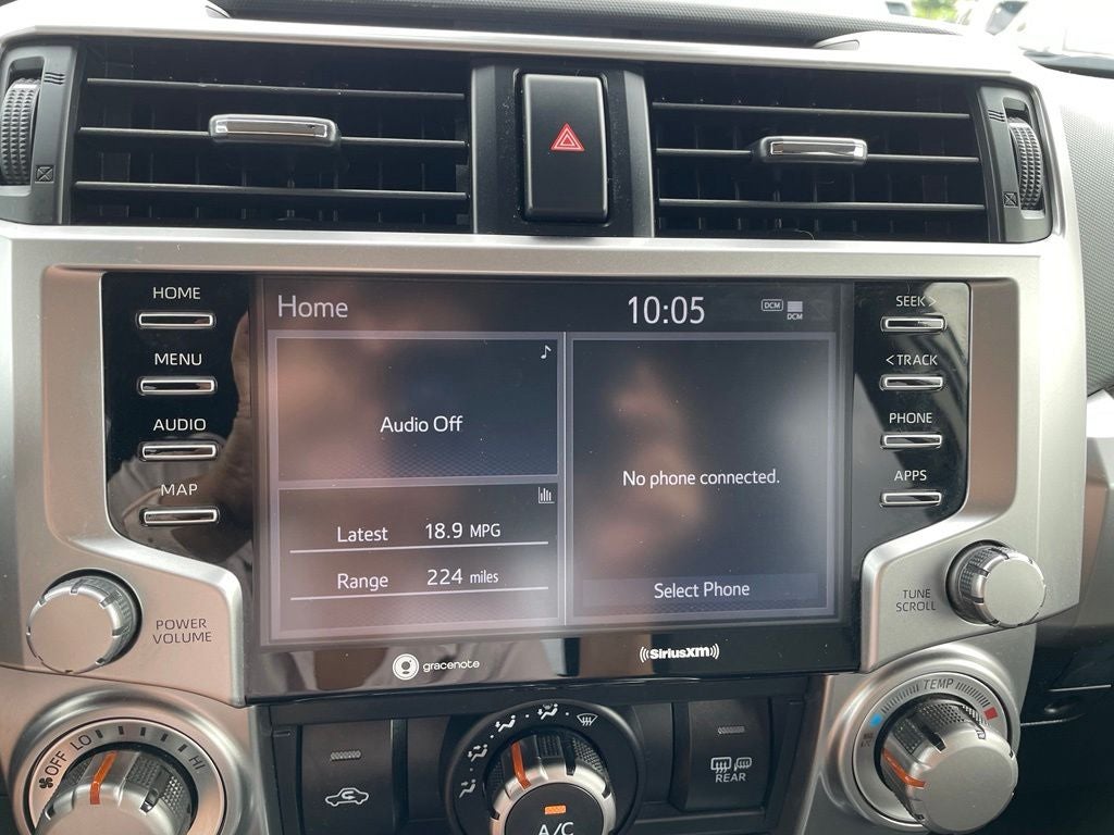 2022 Toyota 4Runner SR5 4X4 / KEYLESS ENTRY