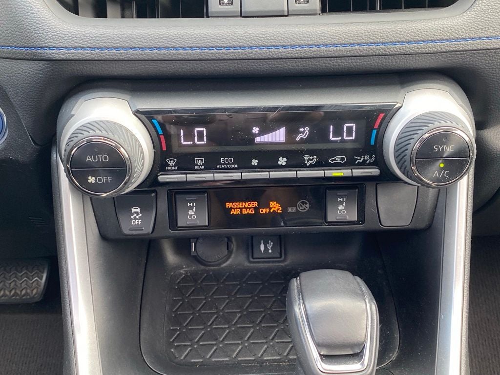 2019 Toyota RAV4 Hybrid XSE HEATED SEATS / ONE OWNER / AWD