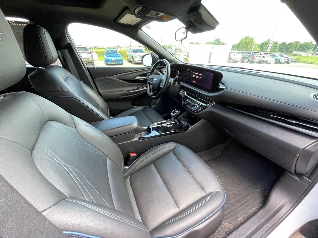 2024 Buick Envista Sport Touring ONE OWNER / MOONROOF / HEATED SEATS
