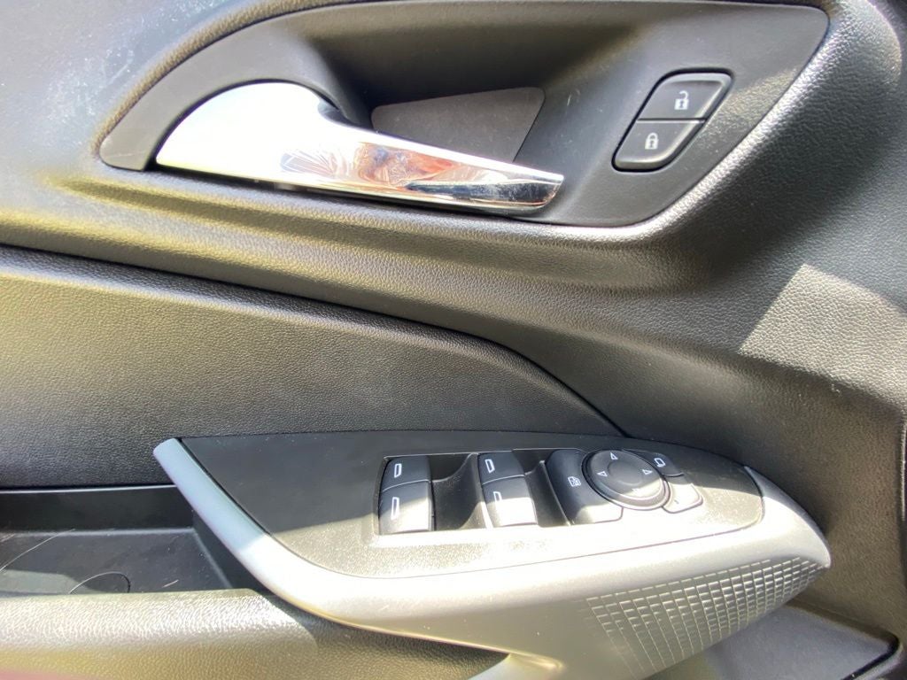 2024 Chevrolet Trax 1RS ONE OWNER / HEATED SEATS