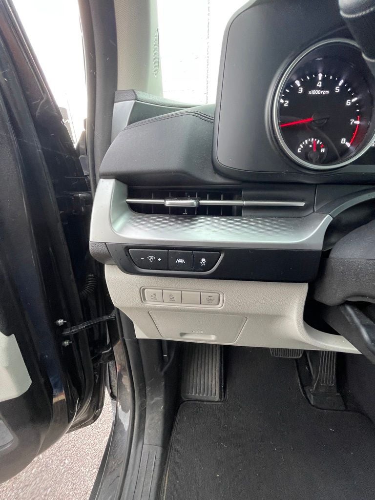 2024 Kia Carnival LX ONE OWNER / CLEAN CARFAX