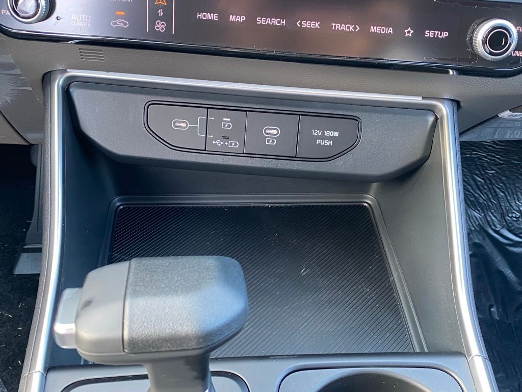 2026 Kia Carnival LX