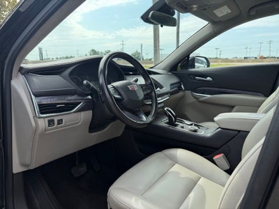 2022 Cadillac XT4 Luxury