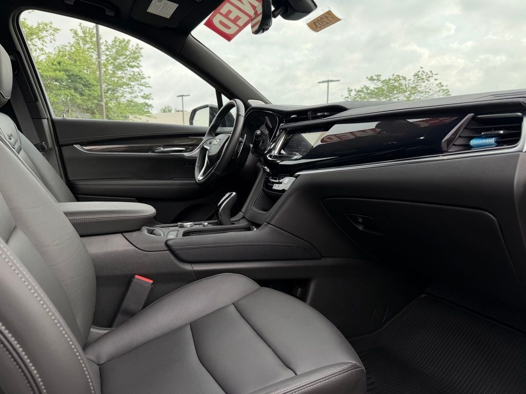 2025 Cadillac XT6 Sport