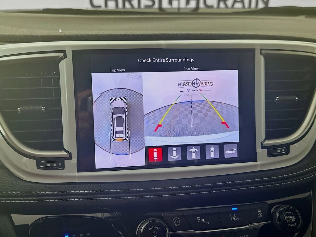 2026 Chrysler Pacifica Select