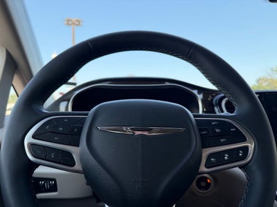 2023 Chrysler Pacifica Hybrid Limited