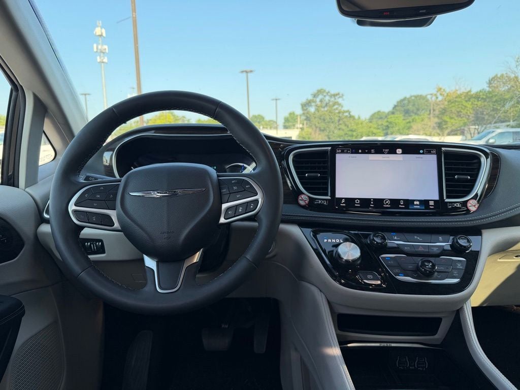 2023 Chrysler Pacifica Hybrid Limited