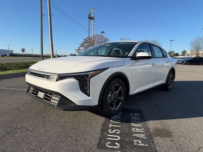 2026 Kia K4 LXS