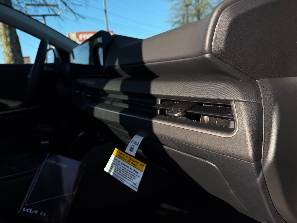 2026 Kia K4 LX