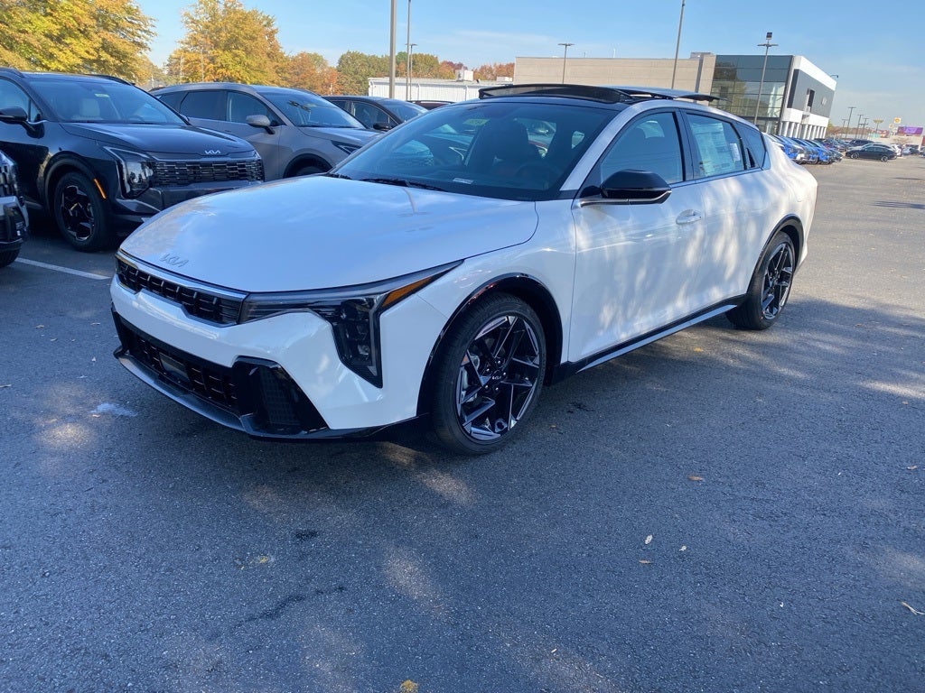 2025 Kia K4 GT-Line