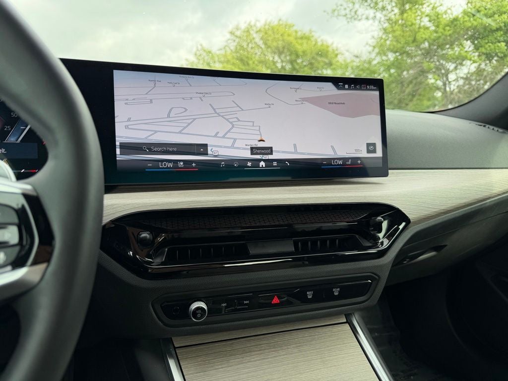 2025 BMW 3 Series 330i