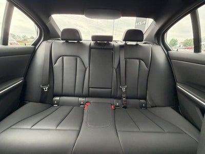 2025 BMW 3 Series 330i