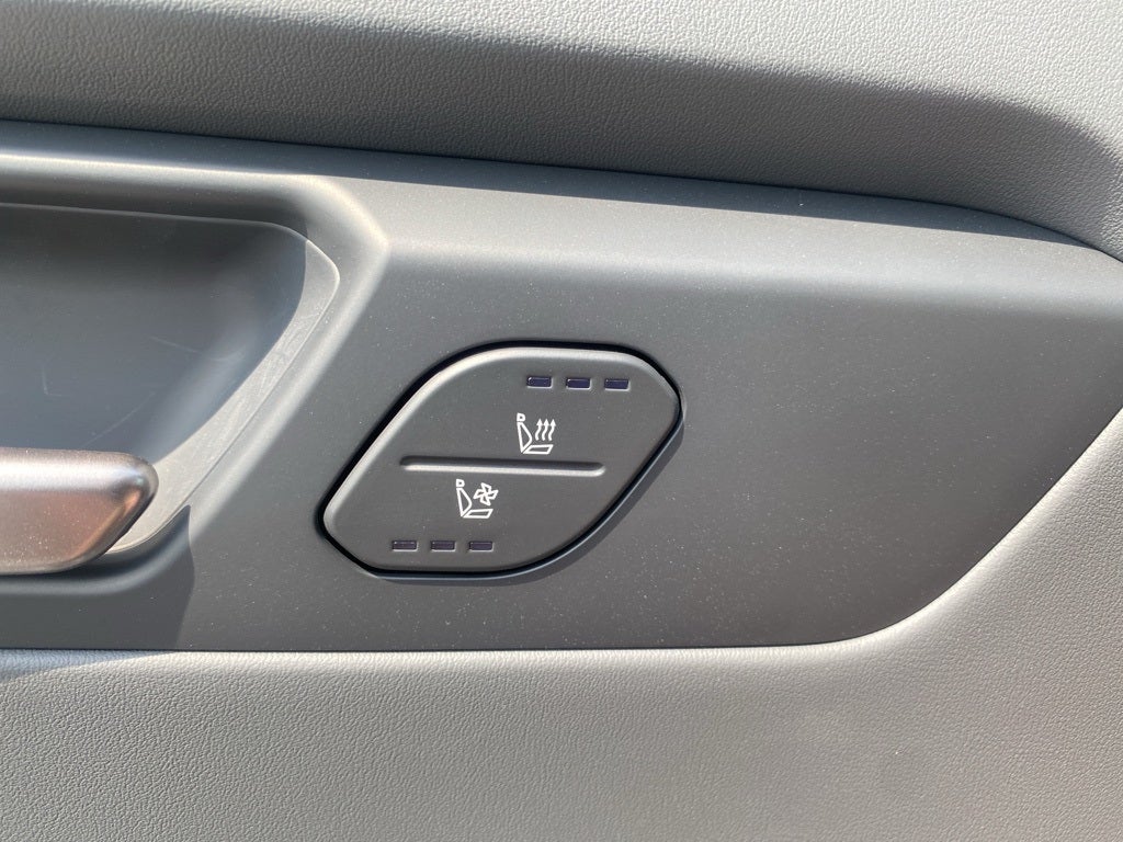 2026 Kia EV9 Light Long Range