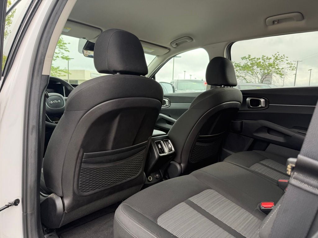 2022 Kia Sorento LX