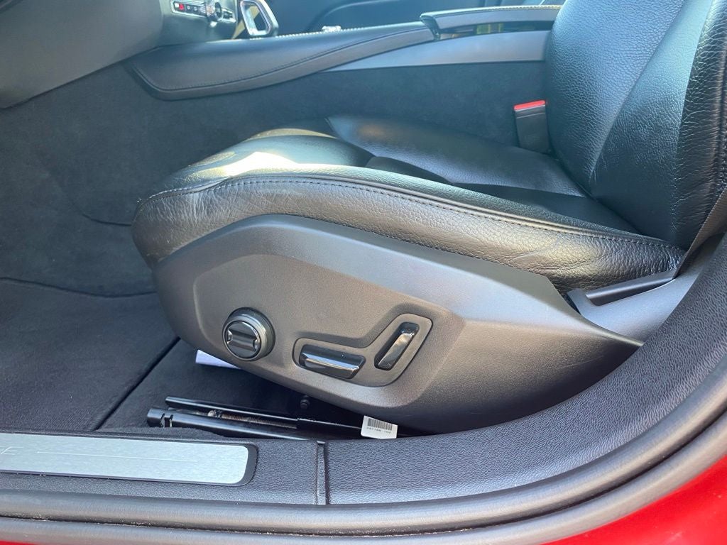 2023 Volvo S60 Recharge Plug-In Hybrid T8 Plus Dark Theme