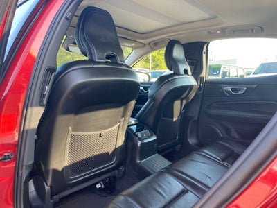 2023 Volvo S60 Recharge Plug-In Hybrid T8 Plus Dark Theme
