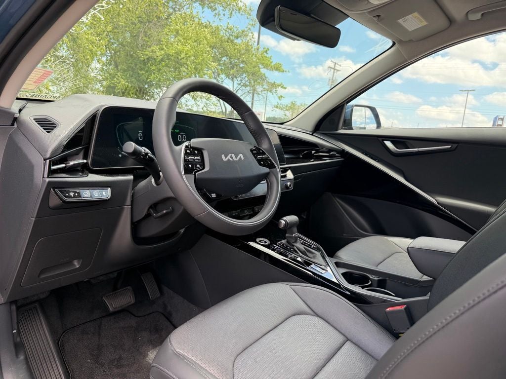 2025 Kia Niro SX