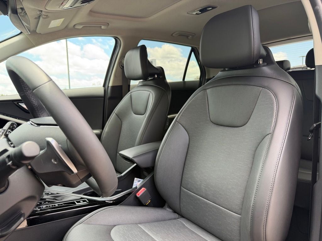2025 Kia Niro SX