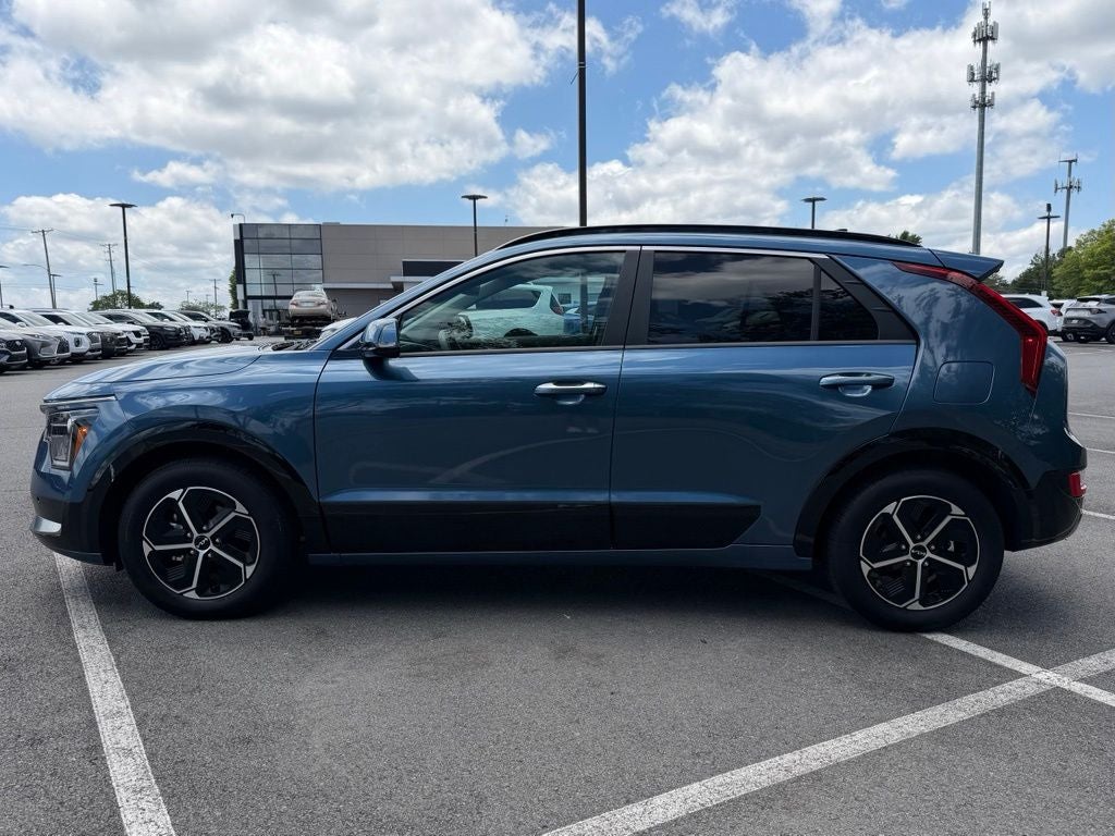 2025 Kia Niro SX