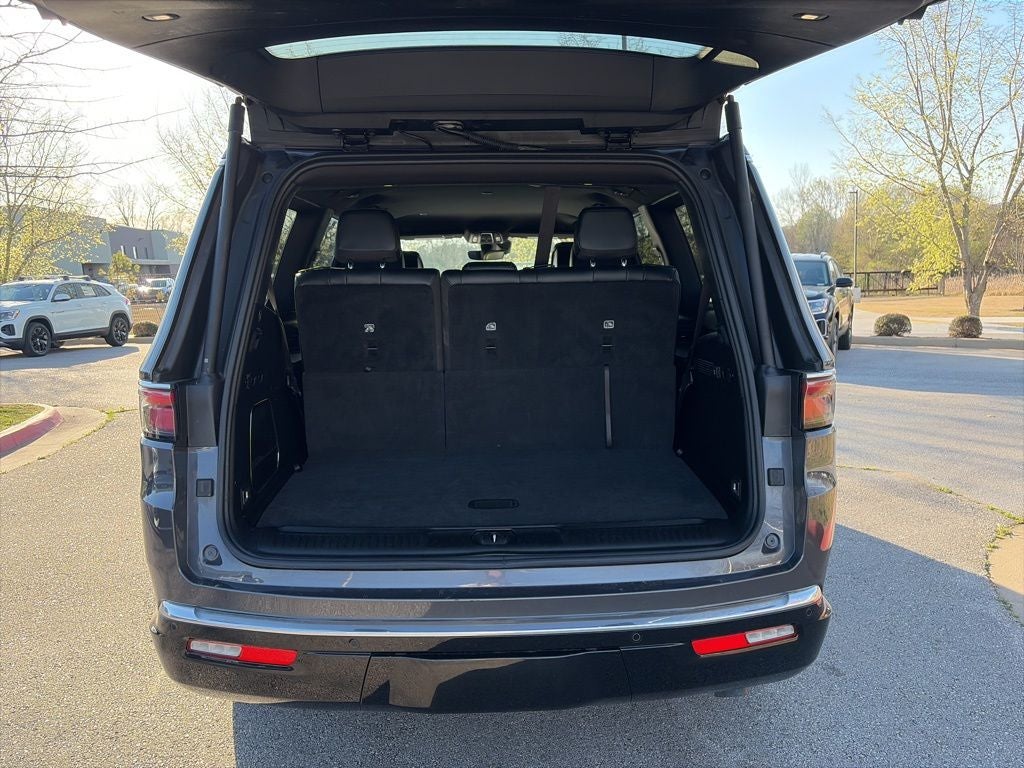 2024 Jeep Wagoneer Series II 4X4 NAPPA LEATHER, COOLED SEATS!