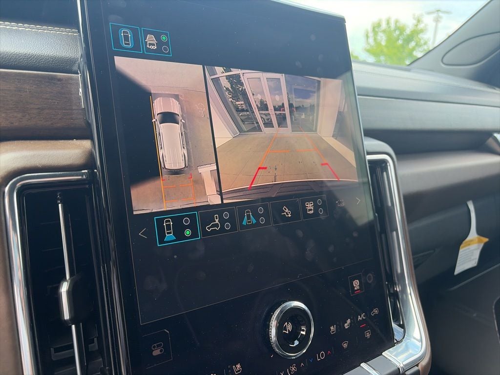 2026 GMC Yukon Denali Ultimate Executive Seating Pkg