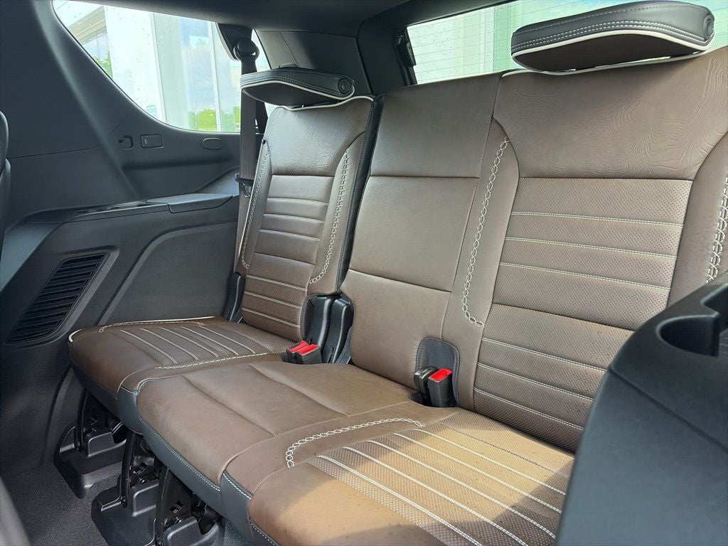 2026 GMC Yukon Denali Ultimate Executive Seating Pkg