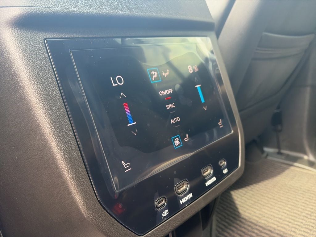 2026 GMC Yukon Denali Ultimate Executive Seating Pkg