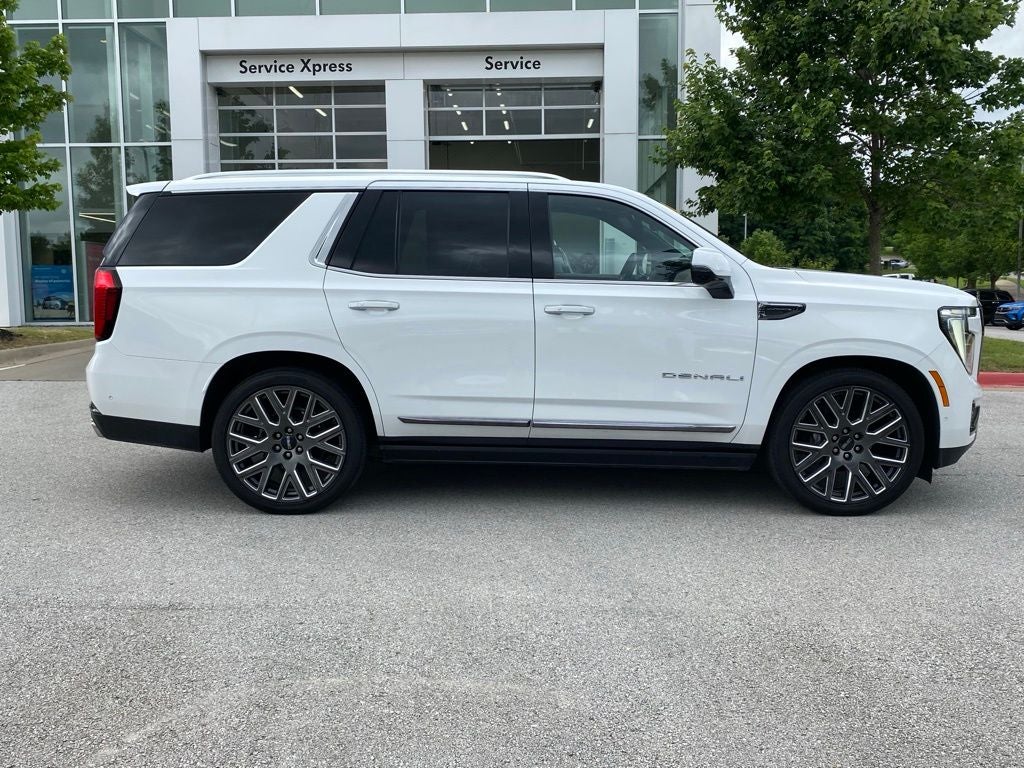 2026 GMC Yukon Denali Ultimate Executive Seating Pkg