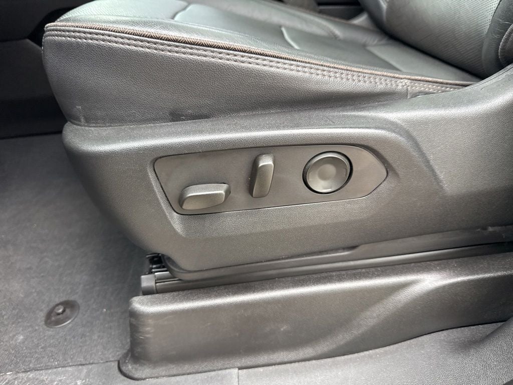 2023 Chevrolet Tahoe High Country PANORAMIC ROOF AND 1OWNER CLEAN CARFAX