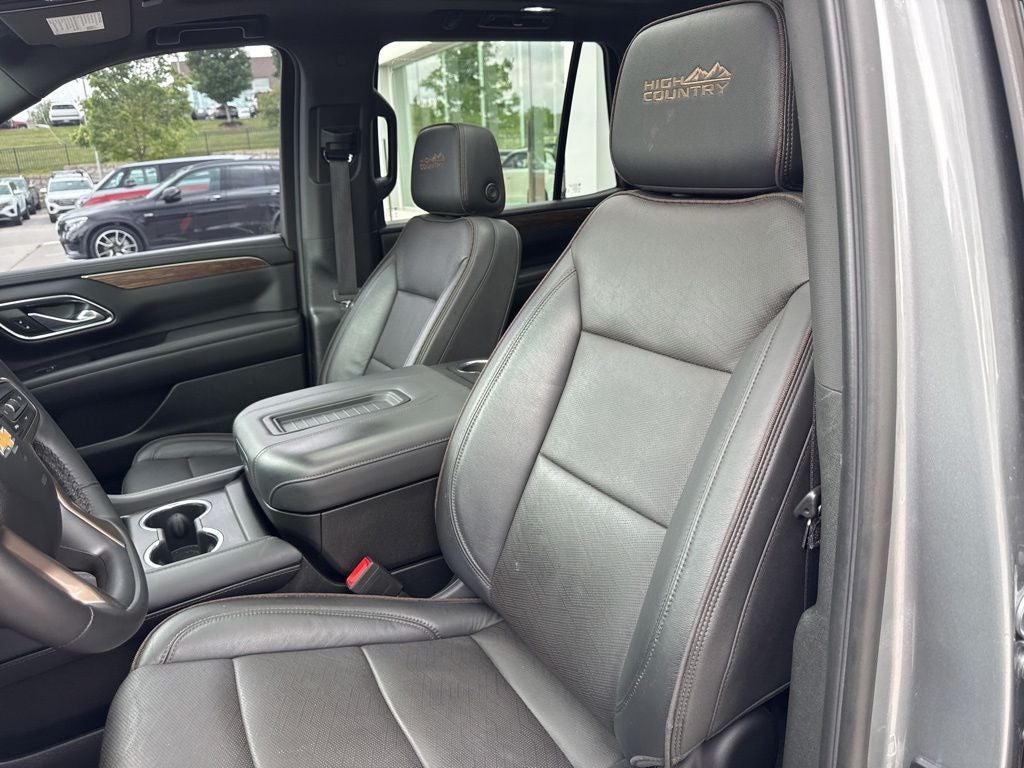 2023 Chevrolet Tahoe High Country PANORAMIC ROOF AND 1OWNER CLEAN CARFAX