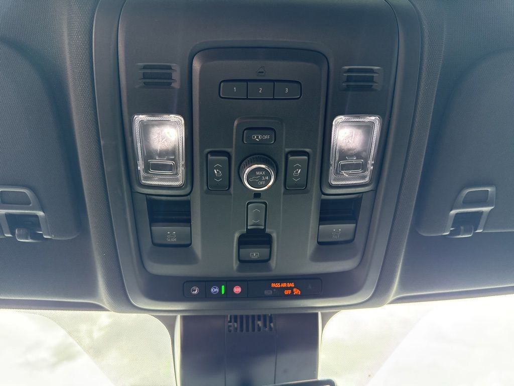 2023 Chevrolet Tahoe High Country PANORAMIC ROOF AND 1OWNER CLEAN CARFAX