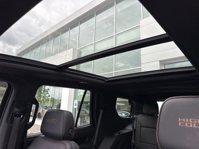 2023 Chevrolet Tahoe High Country PANORAMIC ROOF AND 1OWNER CLEAN CARFAX