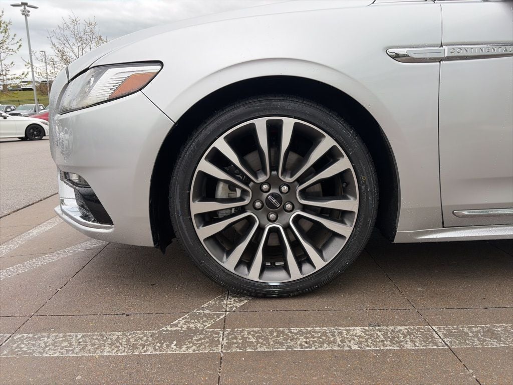 2018 Lincoln Continental Select