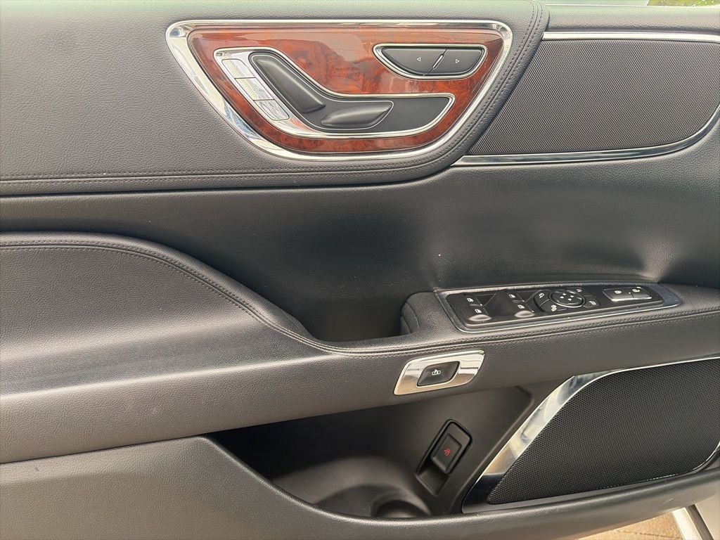 2018 Lincoln Continental Select