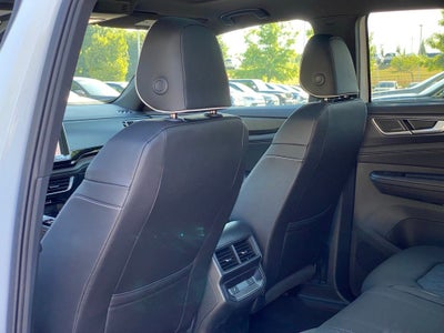 2026 Volkswagen Atlas Cross Sport 2.0T SEL Premium R-Line