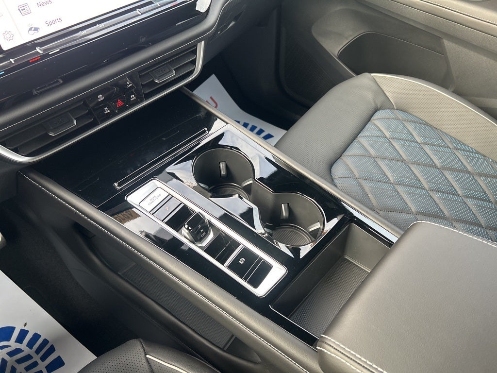 2026 Volkswagen Atlas Cross Sport 2.0T SEL Premium R-Line