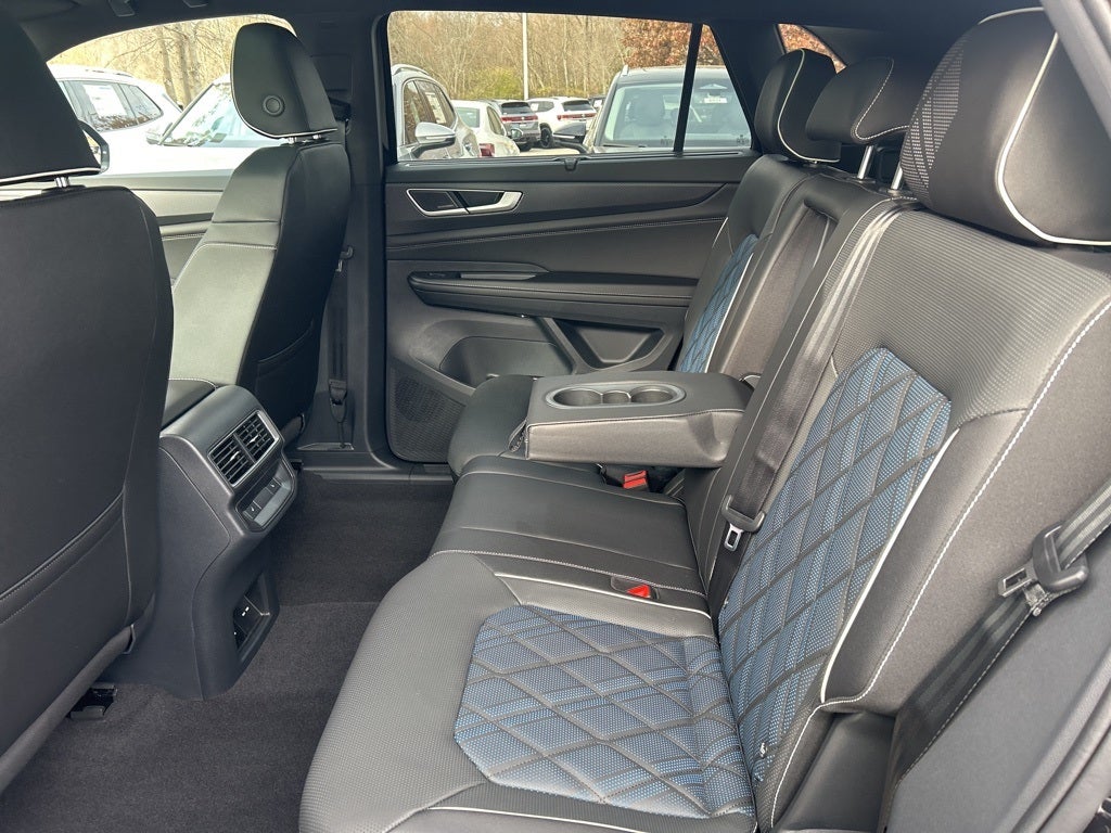 2026 Volkswagen Atlas Cross Sport 2.0T SEL Premium R-Line