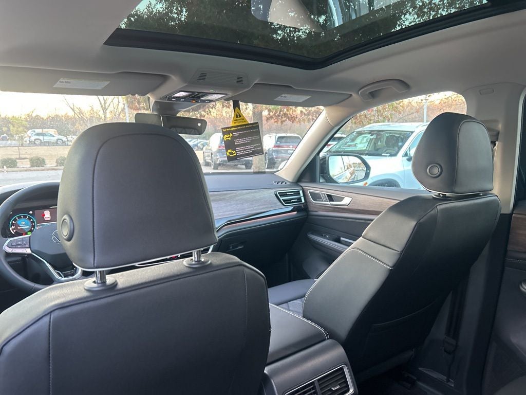 2026 Volkswagen Atlas 2.0T SEL Premium R-Line