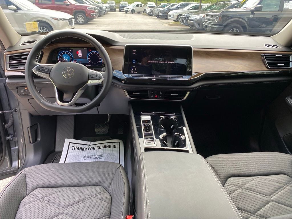 2025 Volkswagen Atlas 2.0T SE w/Technology