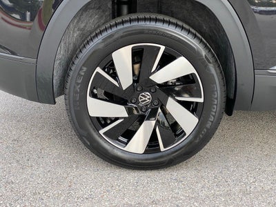 2026 Volkswagen Atlas Cross Sport SE w/Technology
