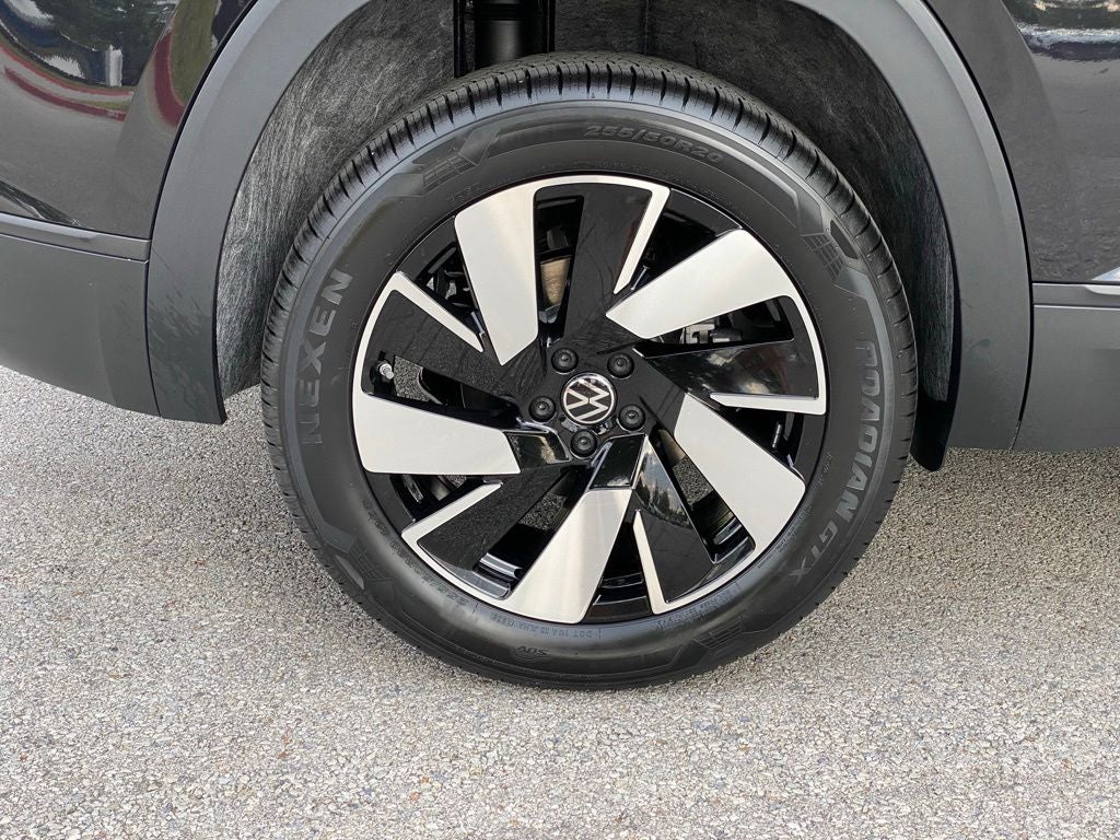 2026 Volkswagen Atlas Cross Sport SE w/Technology